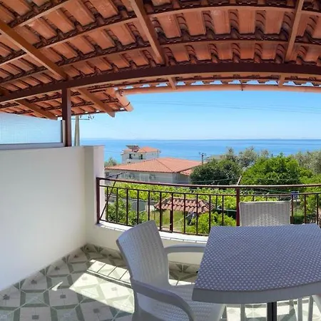 Eljudi House Appartamento Borsh