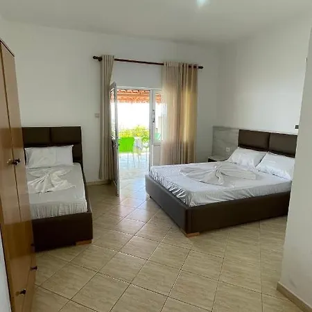 Eljudi House Apartment