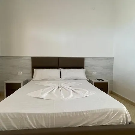 Apartment Eljudi House Borsh