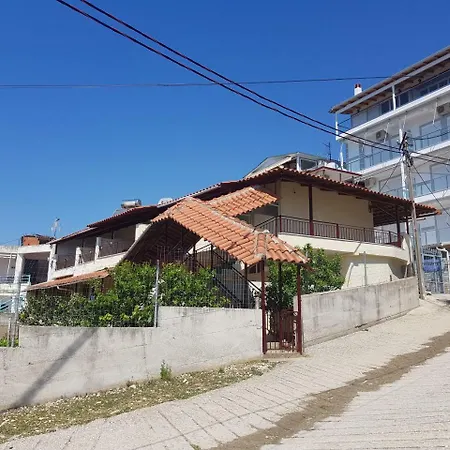 Apartment Eljudi House *